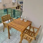 Cozy Flats With Balcony Apartamento
