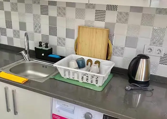 Cozy Flats With Balcony Apartmán