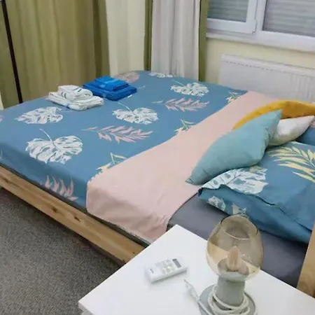 Cozy Flats With Balcony Apartment *