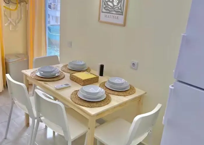 Cozy Flats With Balcony Апартаменты *