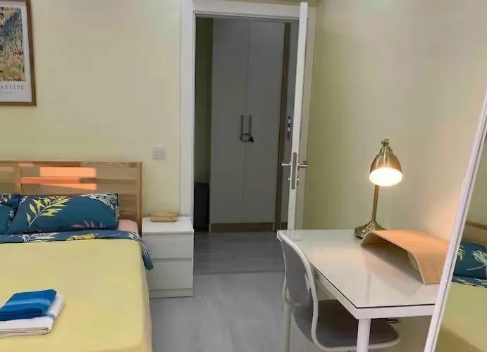 Cozy Flats With Balcony أنطاليا