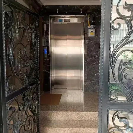 Cozy Flats With Balcony أنطاليا