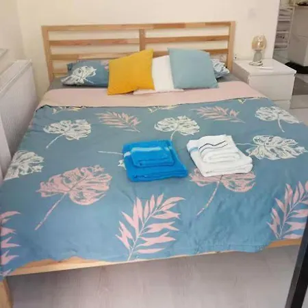 Cozy Flats With Balcony