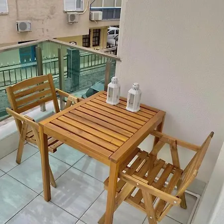 Cozy Flats With Balcony Apartament