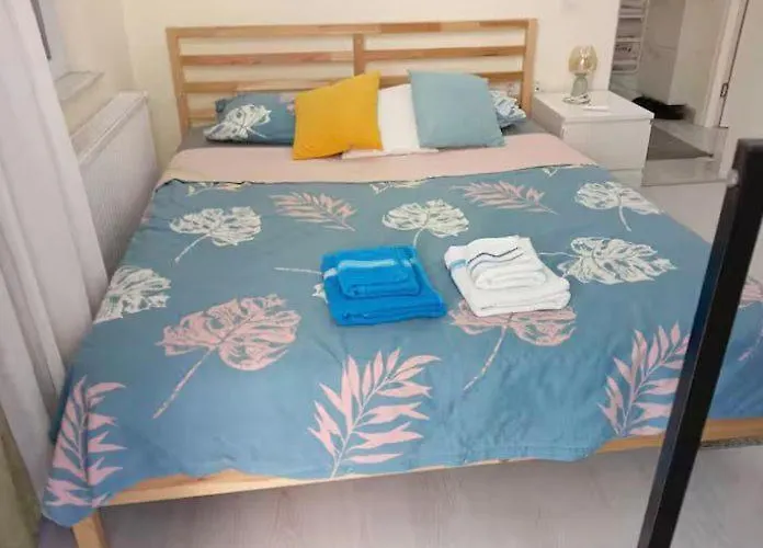 Cozy Flats With Balcony